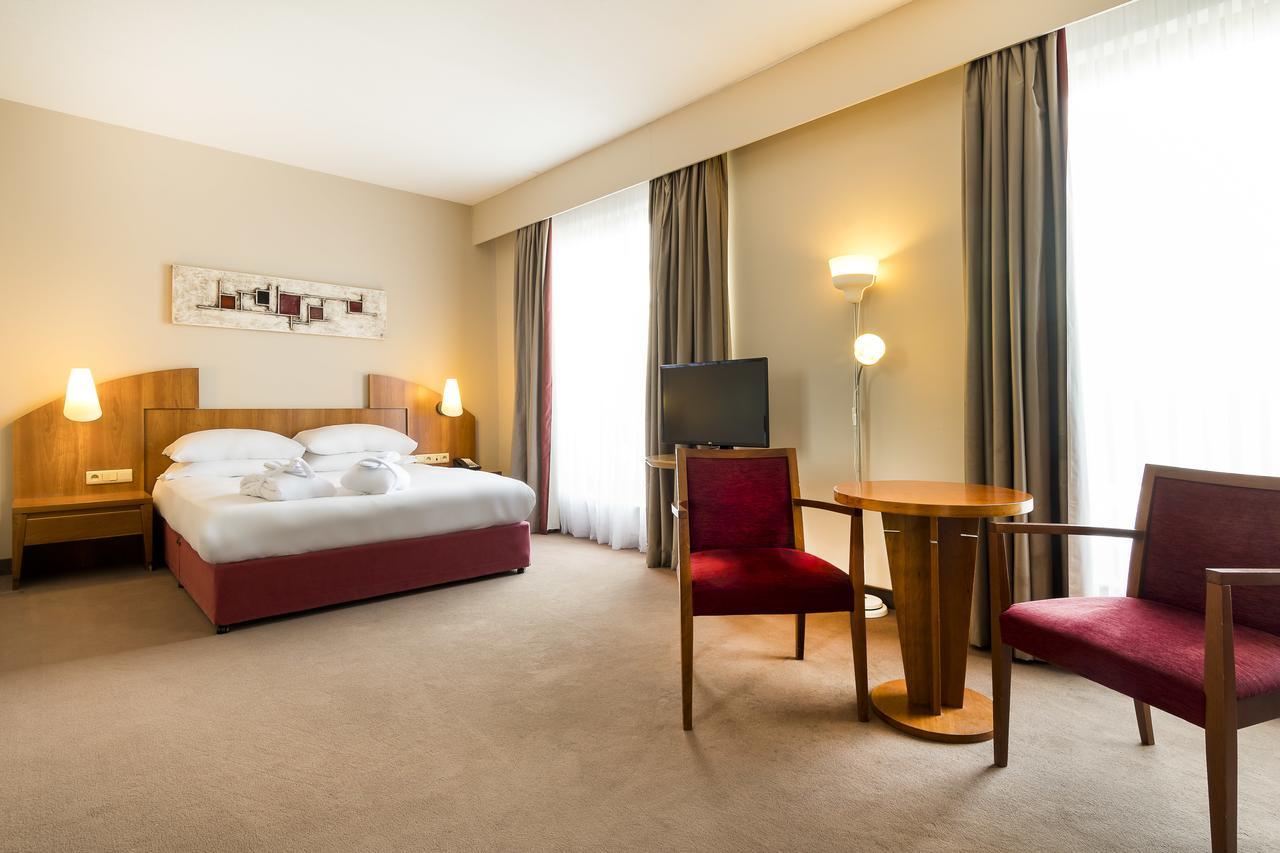 Astoria 3* Amberes